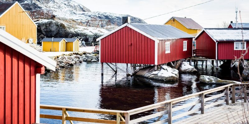 De-vissershuisjes-of-rorbu-op-de-Lofoten-eilanden-in-Noorwegen