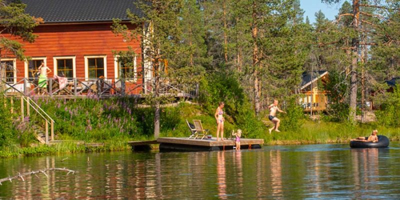 Pinetree-Lodge-Zweden-waterpret-in-de-zomer