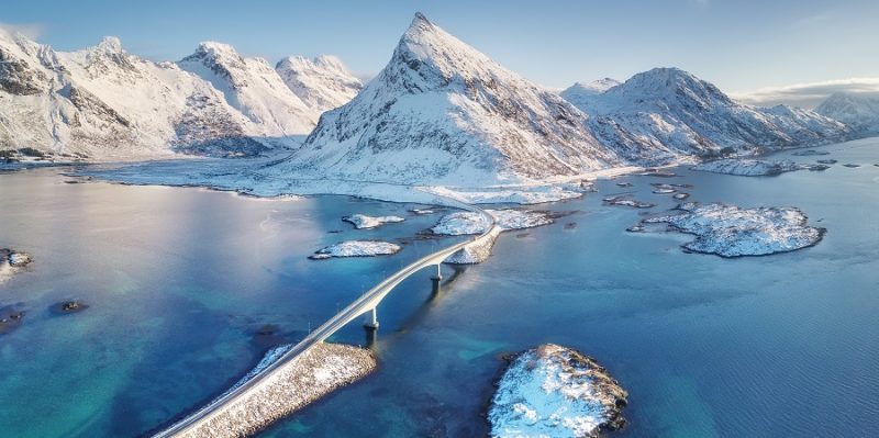Winterlandschap van Noorwegen in de winter